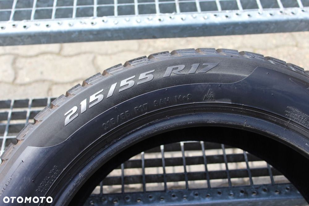 1x 215/55R17 94H PIRELLI WINTER SOTTOZERO 3 17r 7mm - 4