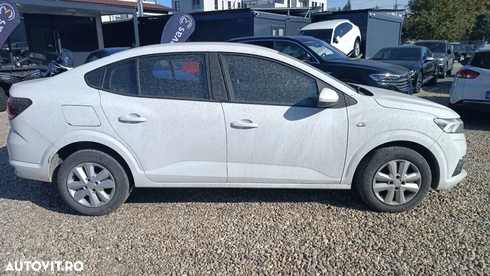 Dacia Logan TCe 90 Essential - 1