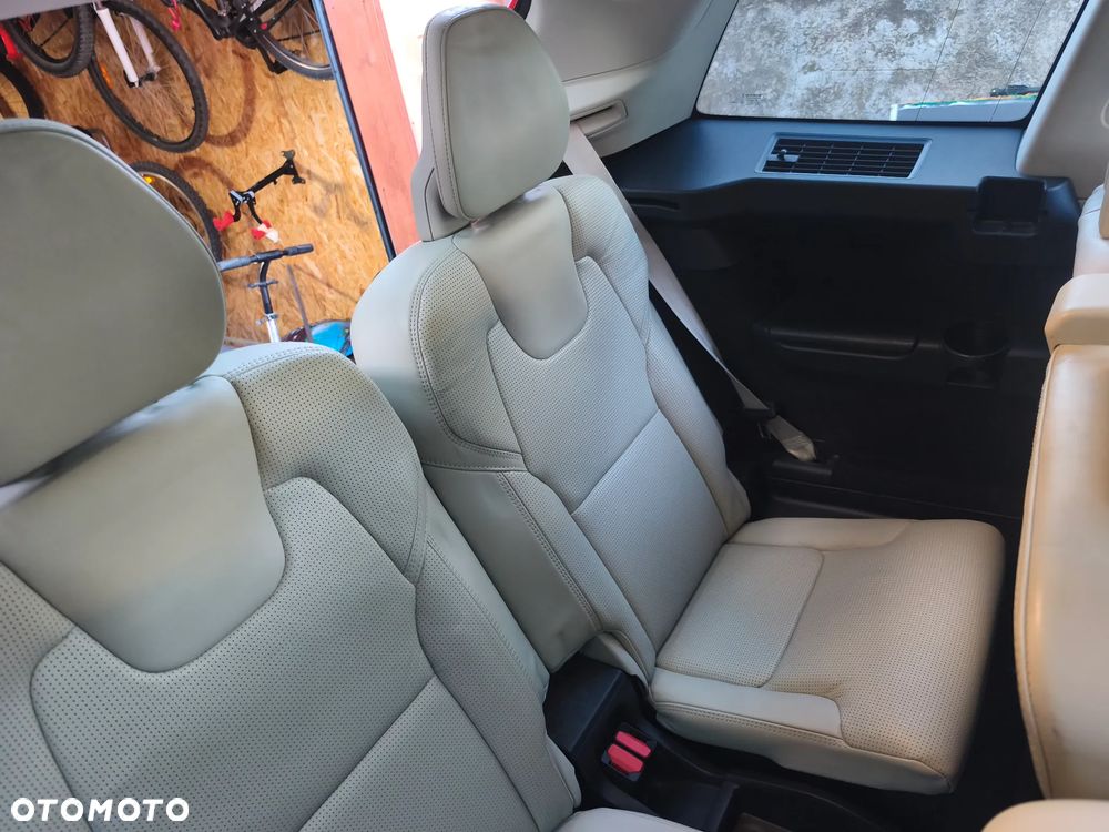 Volvo XC 90 - 26