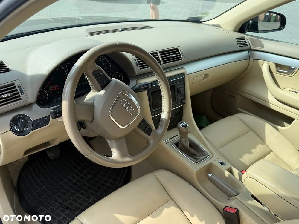 Audi A4 Avant 2.0 TDI - 6
