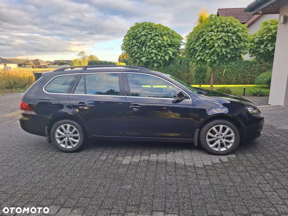 Volkswagen Golf - 6
