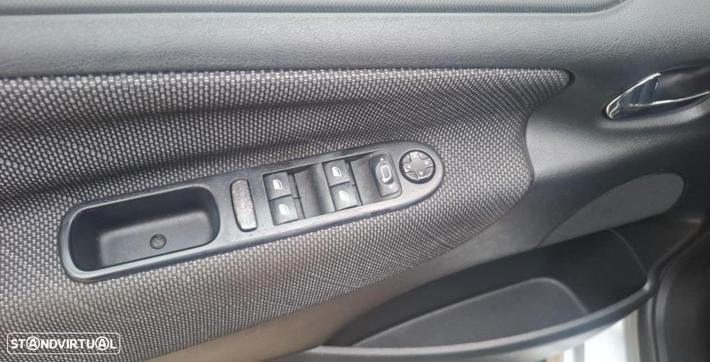 Peugeot 207 1.4 16V Open - 17