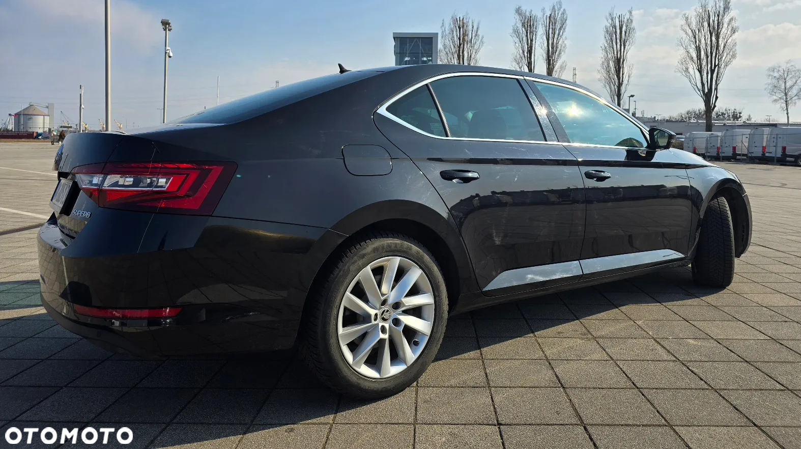 Skoda Superb 2.0 TDI Style DSG7 - 3