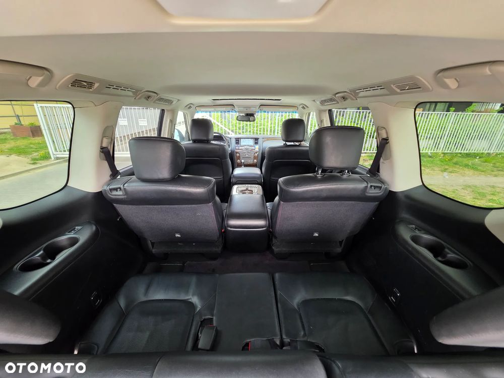 Infiniti QX80 - 26