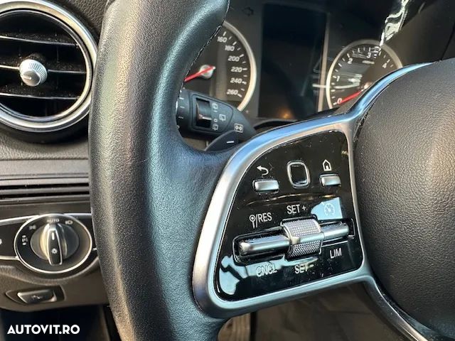 Mercedes-Benz GLC 220 d 4Matic 9G-TRONIC - 33