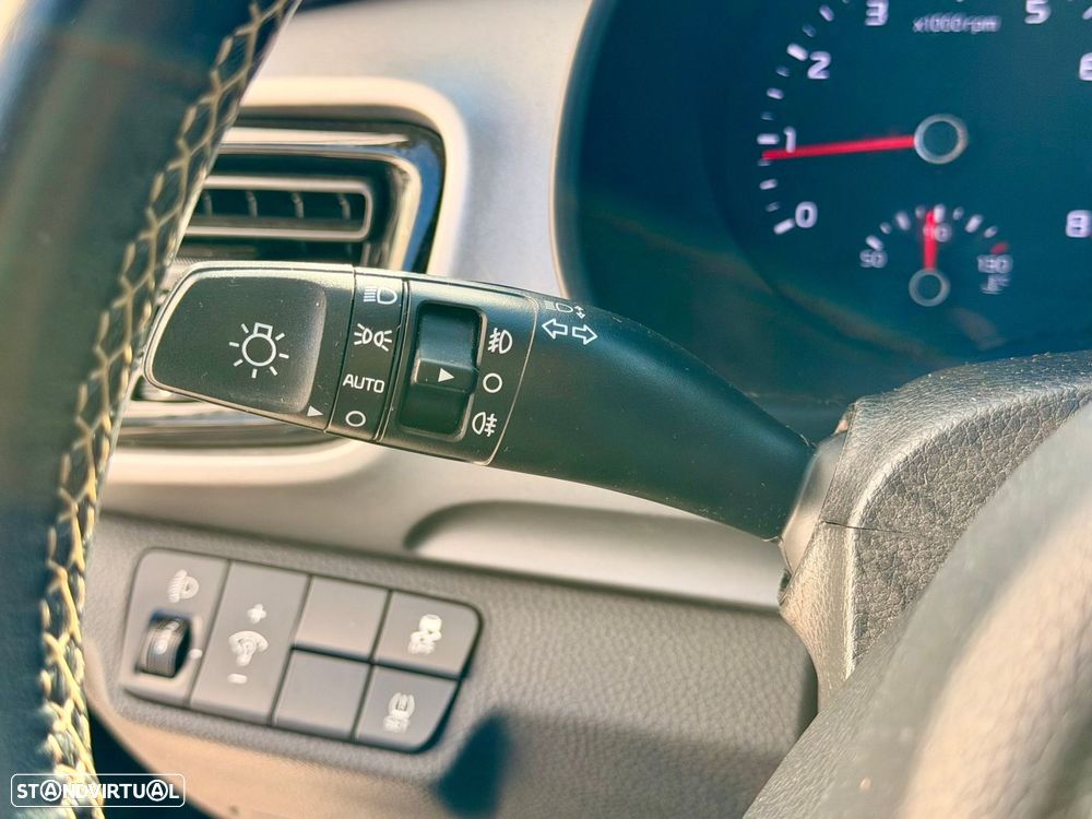 Kia Stonic 1.0 T-GDI GT Line - 19