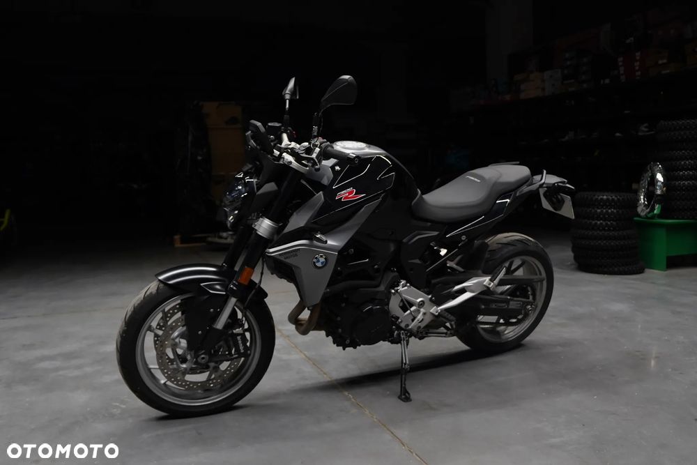 BMW F - 2