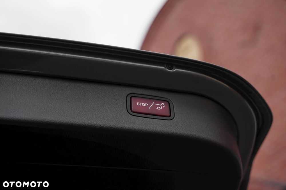 Mercedes-Benz Klasa C 220 d 9G-TRONIC AMG Line - 39