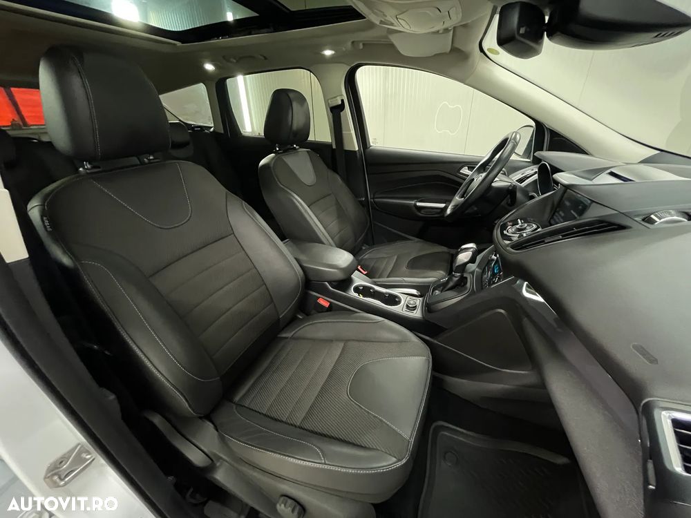 Ford Kuga 2.0 TDCi 4WD Powershift Titanium - 12