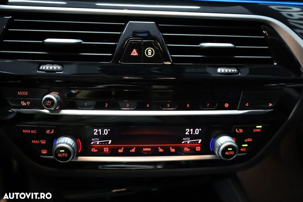 BMW Seria 5 530e Touring Aut. Luxury Line - 17