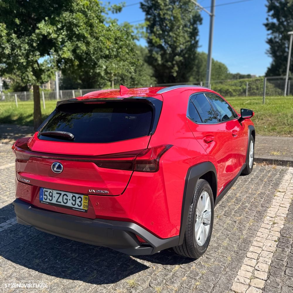 Lexus UX 200 - 4