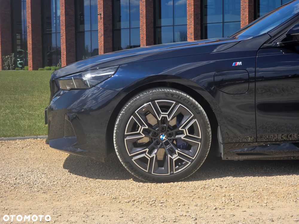 BMW Seria 5 550e xDrive PHEV M Sport - 4