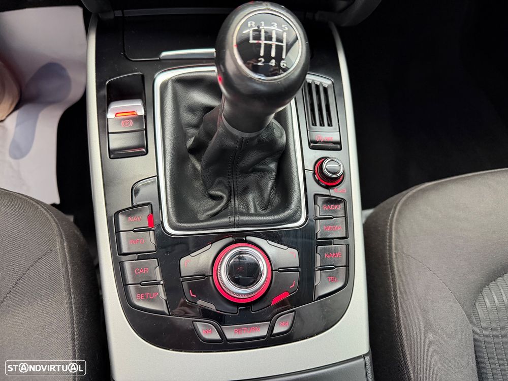 Audi A4 Avant 2.0 TDI Advance - 18