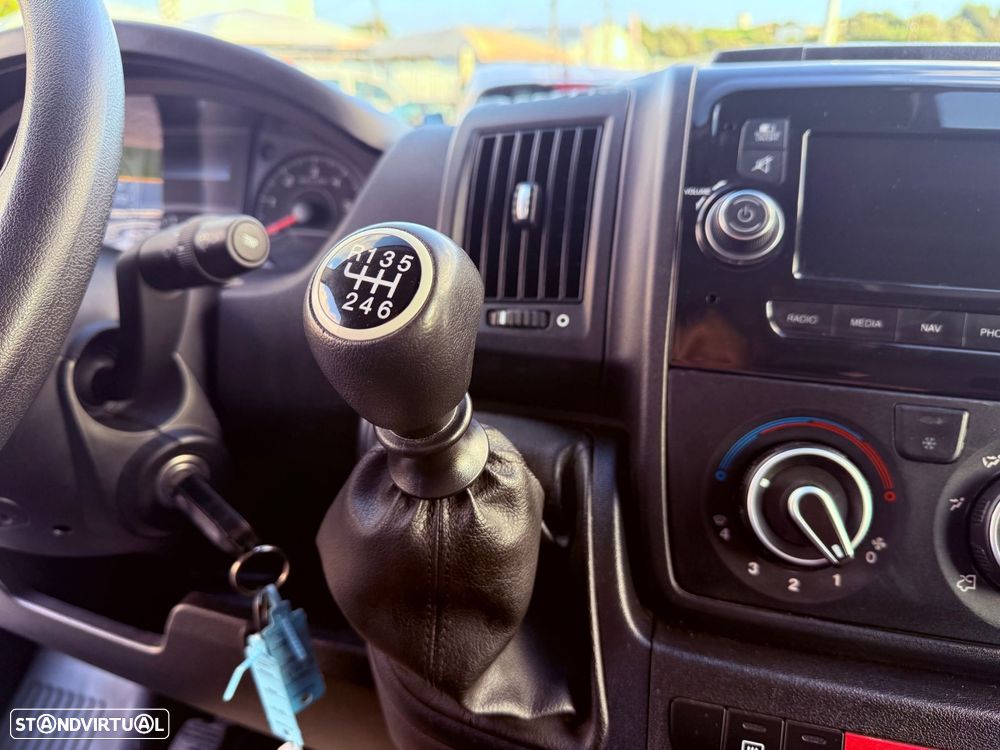 Peugeot Boxer 335 L2H1 BLUEHDI S&S ASPHALT - 17