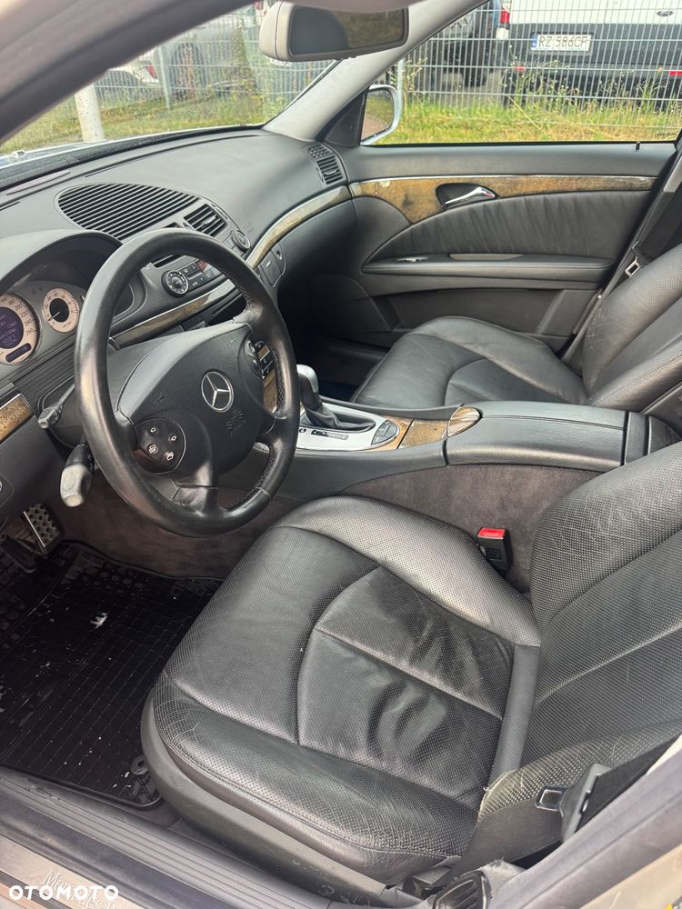 Mercedes-Benz Klasa E 500 T Avantgarde - 12