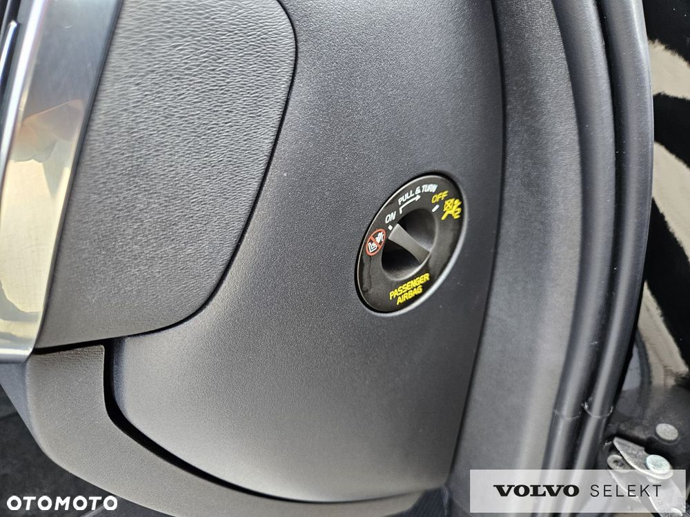 Volvo V90 Cross Country - 38