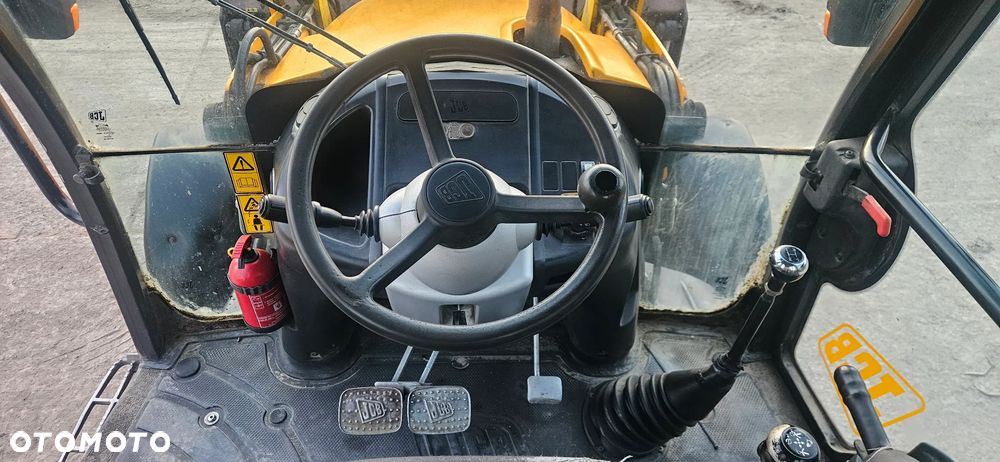 JCB 3CX - 8