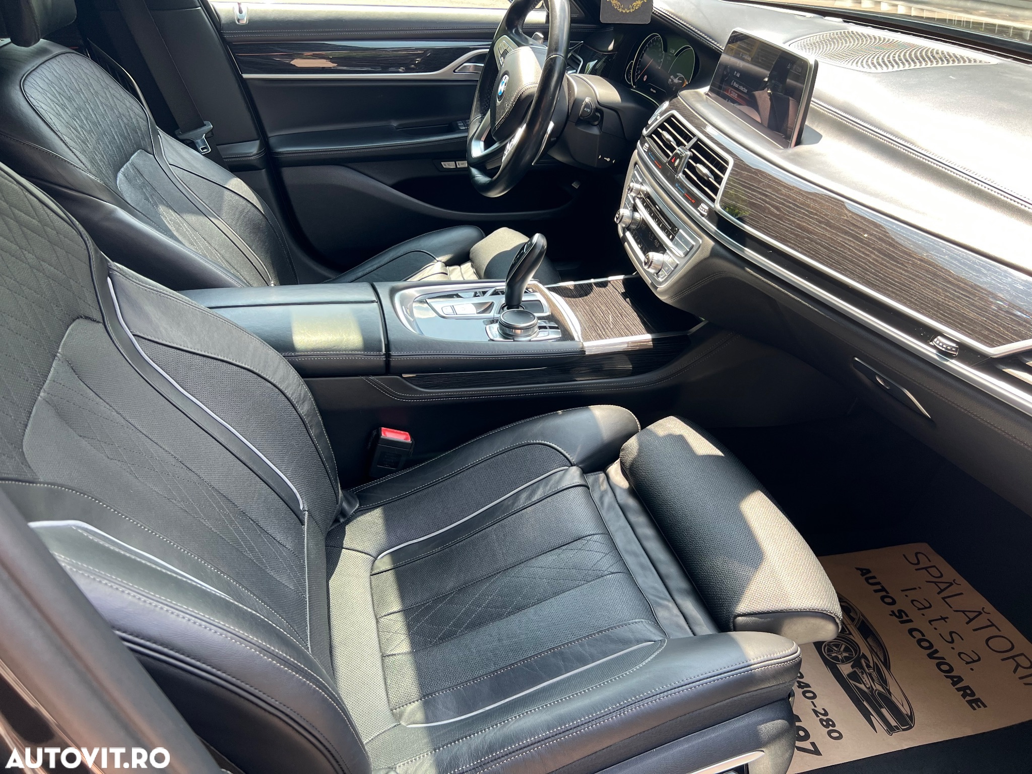 BMW Seria 7 740d xDrive - 23