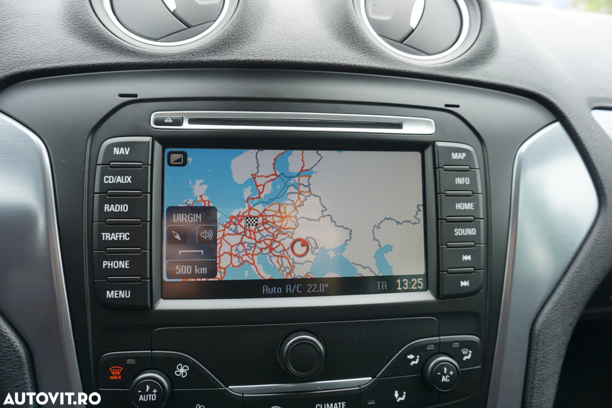 Ford Mondeo 2.0 EcoBoost Powershift Titanium - 24