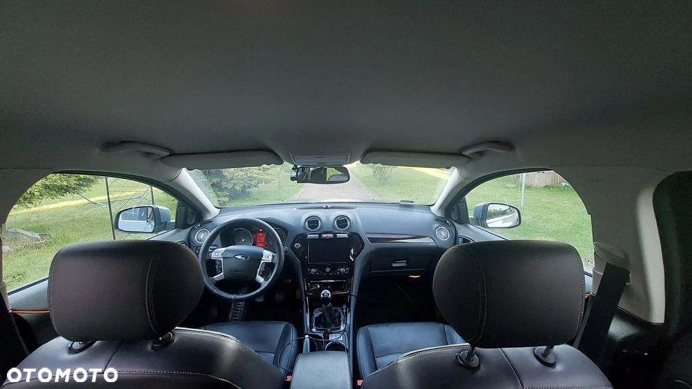 Ford Mondeo 2.0 Ghia Executive - 9