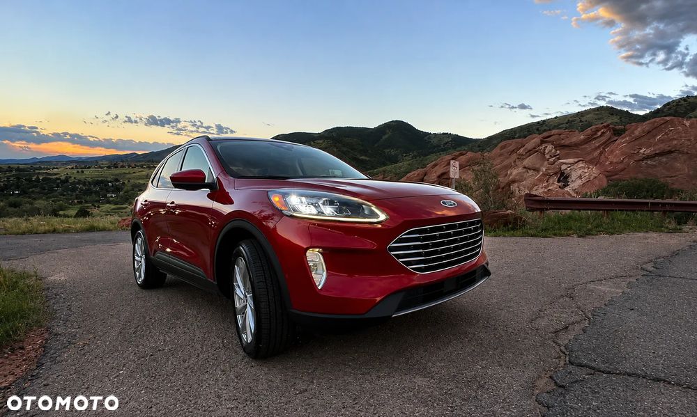 Ford Escape 2.0 EcoBoost AWD Titanium - 1