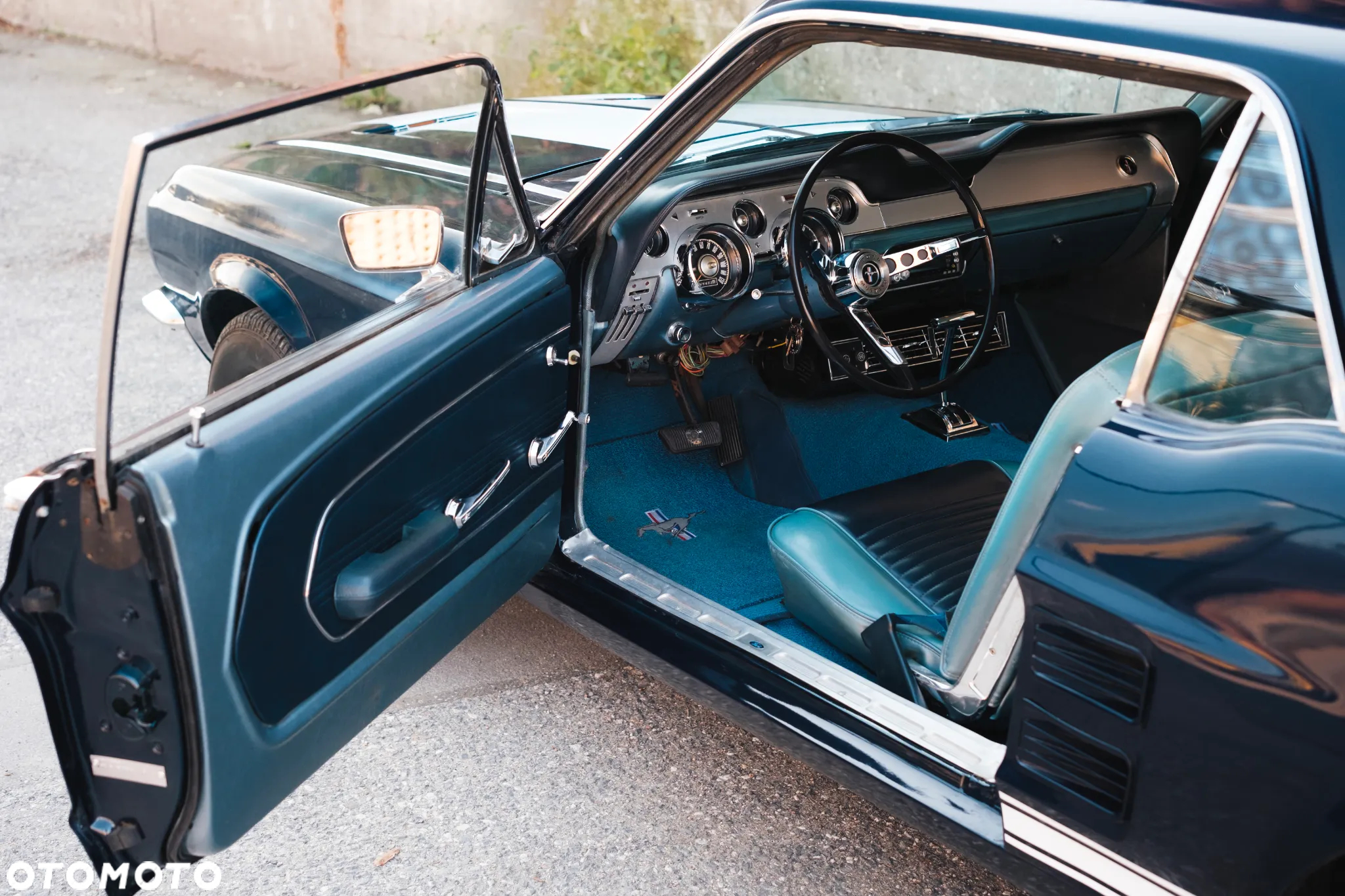 Ford Mustang - 12