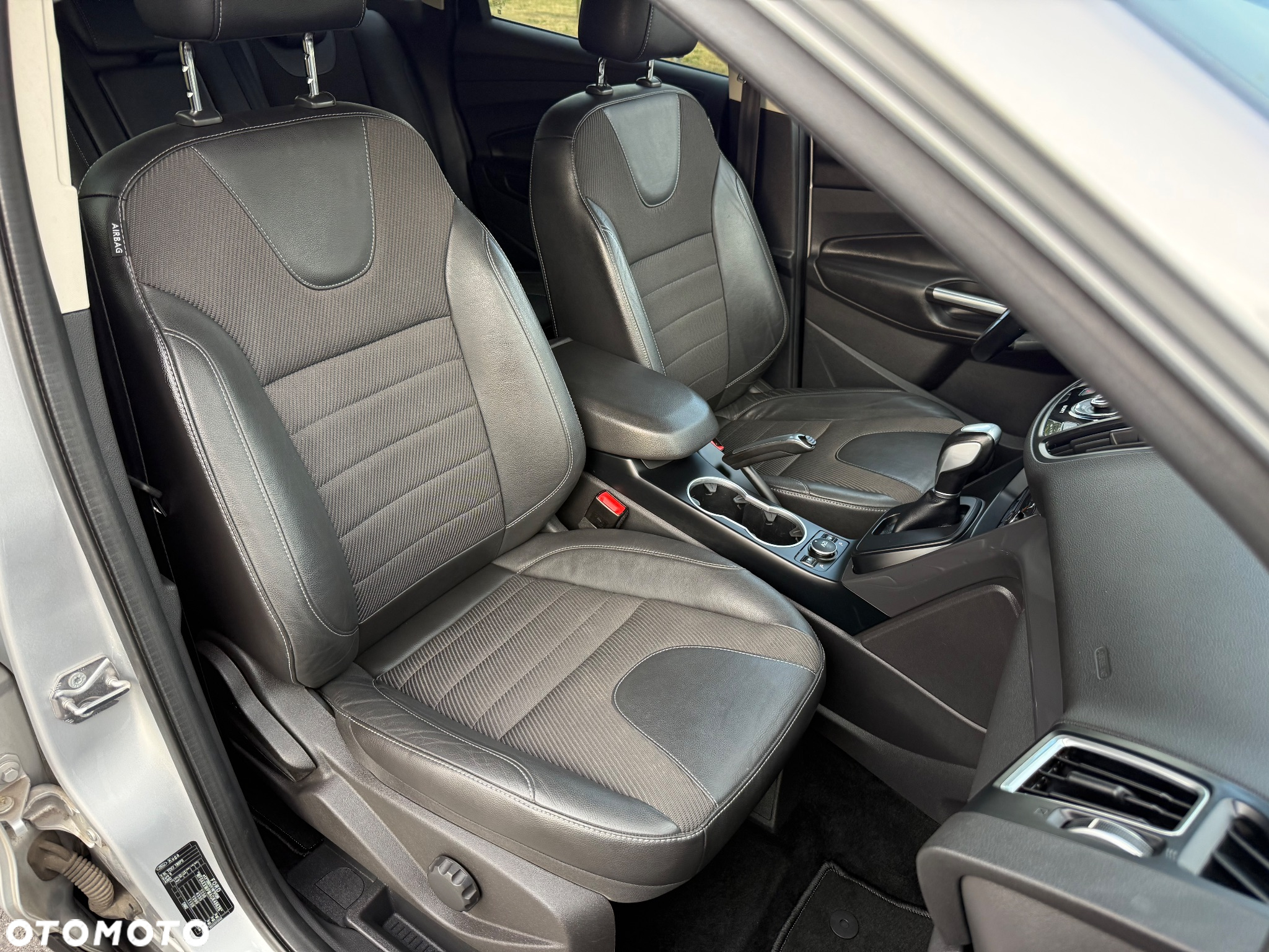 Ford Kuga 2.0 TDCi 4WD Titanium - 27