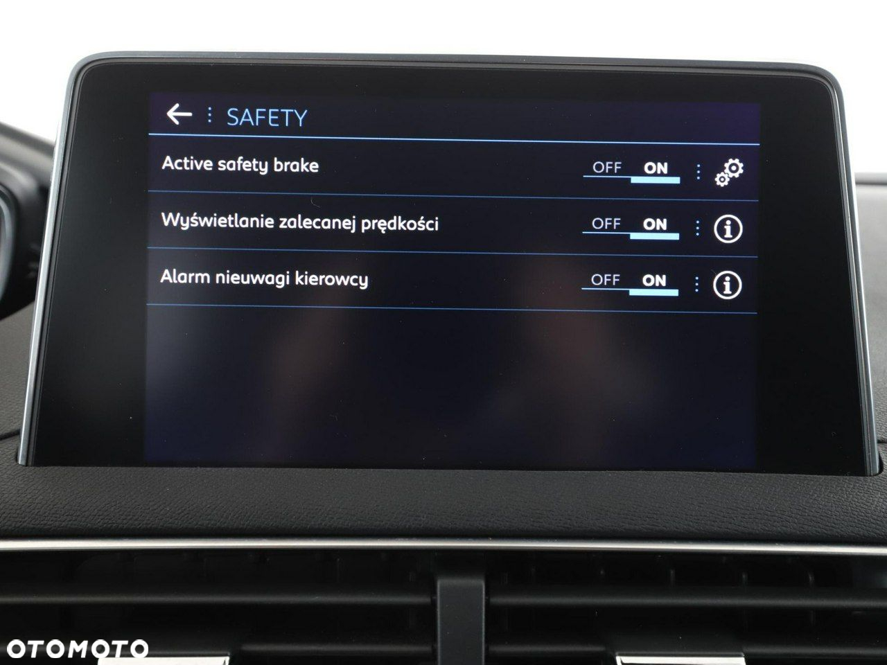 Peugeot 3008 1.2 PureTech Allure S&S EAT6 - 28