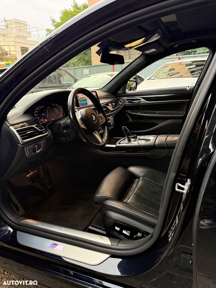 BMW Seria 7 750Li xDrive - 10
