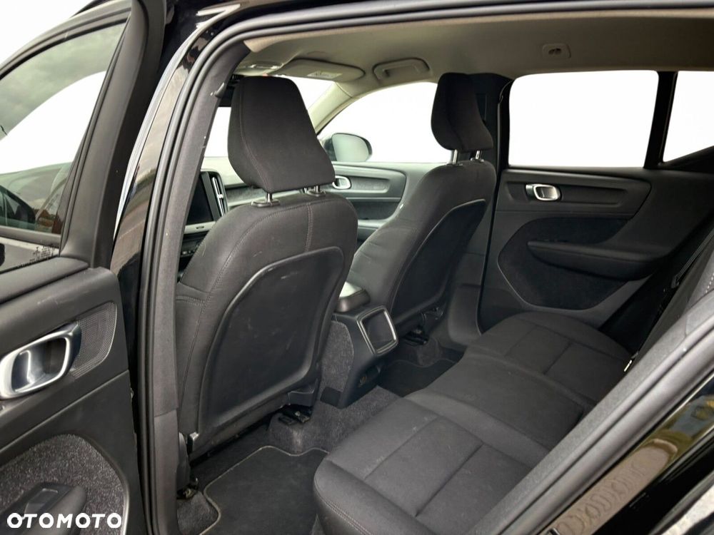 Volvo XC 40 T3 Momentum - 6