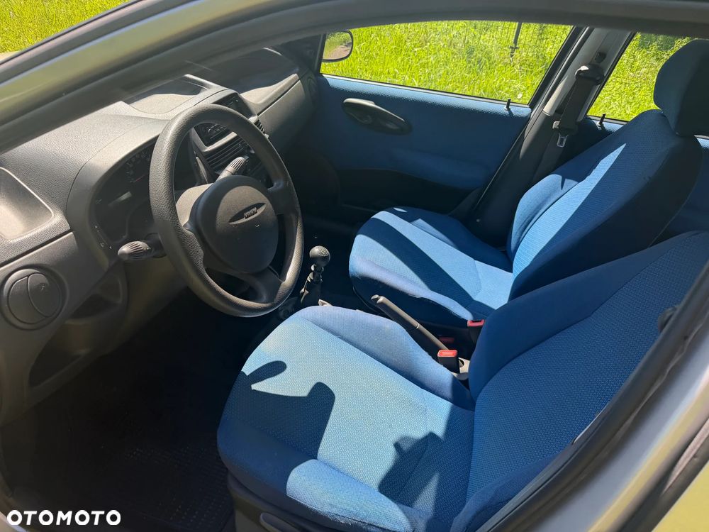 Fiat Punto 1.2 8V - 9