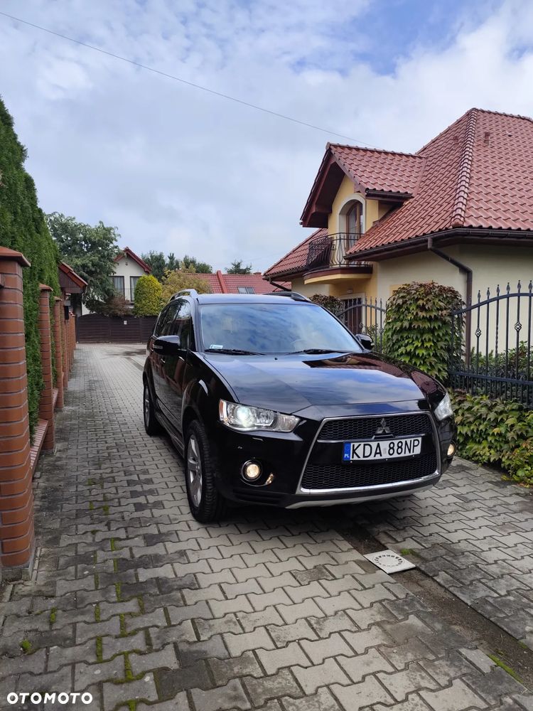 Mitsubishi Outlander 2.0 DID Intense + - 7