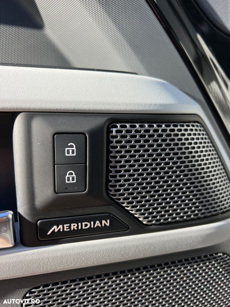 Land Rover Defender 110 3.0D 250 MHEV Hard Top X-Dynamic SE - 26