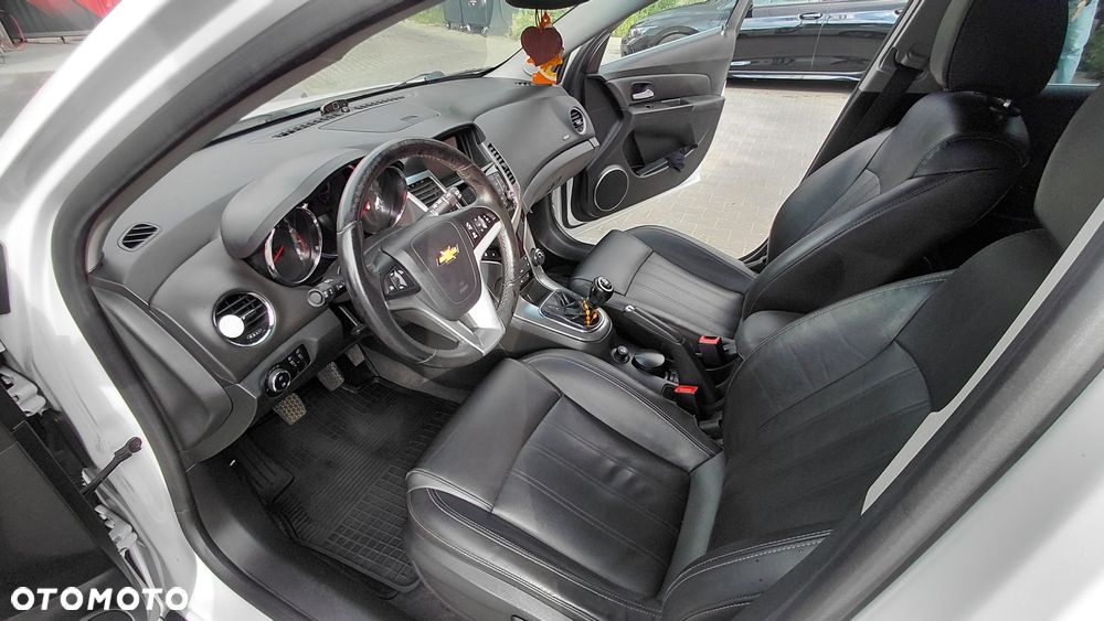 Chevrolet Cruze - 13