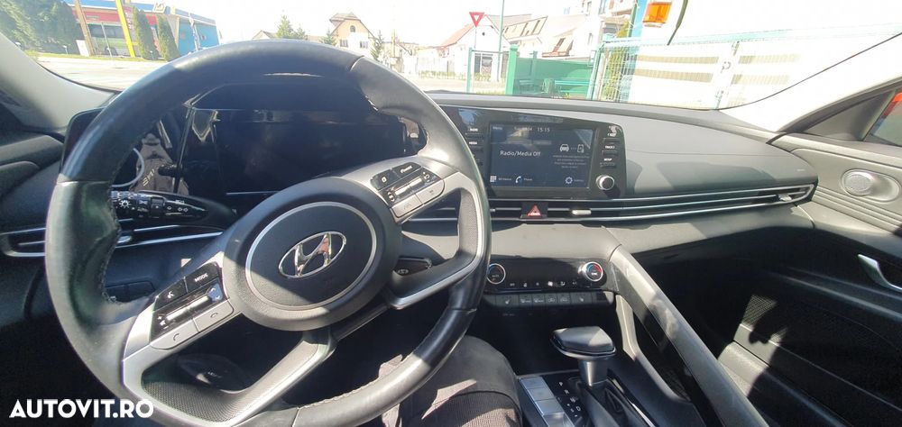 Hyundai Elantra 1.6 l 123 CP CVT Highway - 10