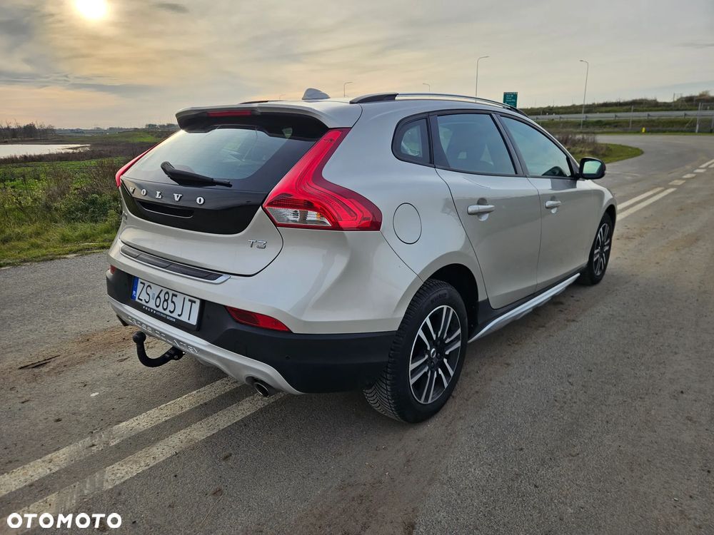 Volvo V40 T3 Drive-E Momentum - 10