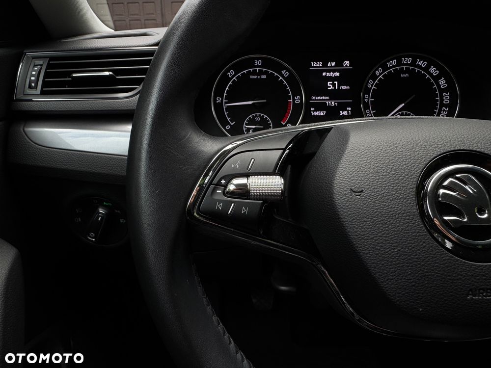 Skoda Superb 2.0 TDI SCR Active - 24