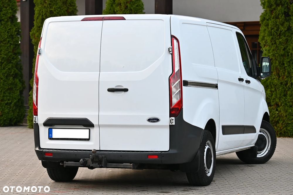 Ford TRANSIT CUSTOM - 19