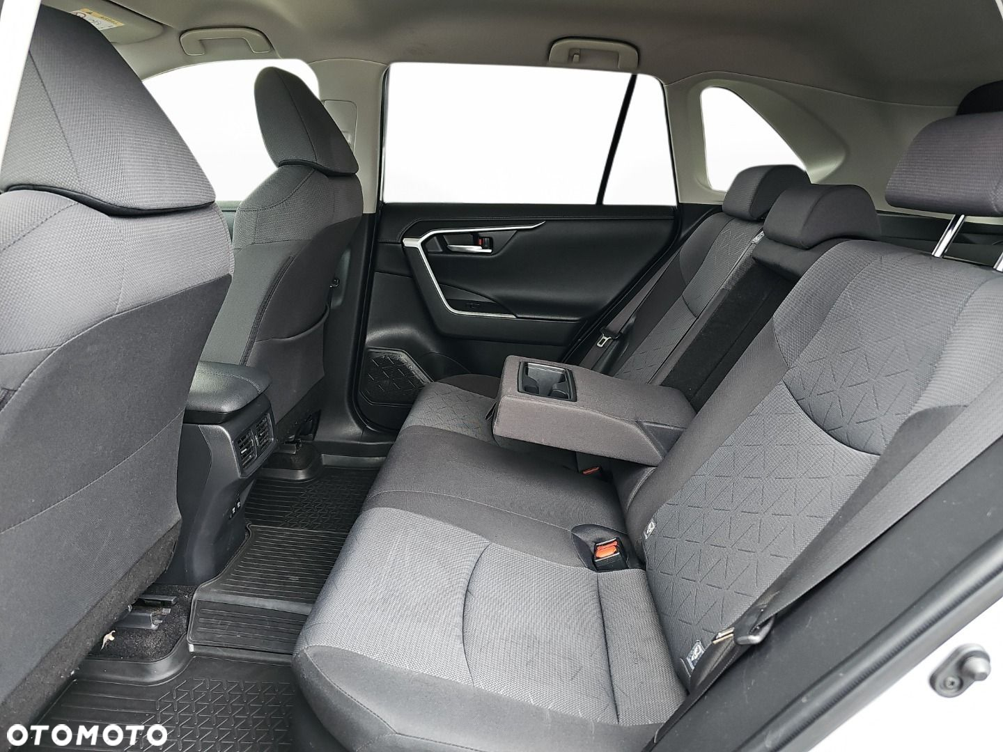 Toyota RAV4 - 12