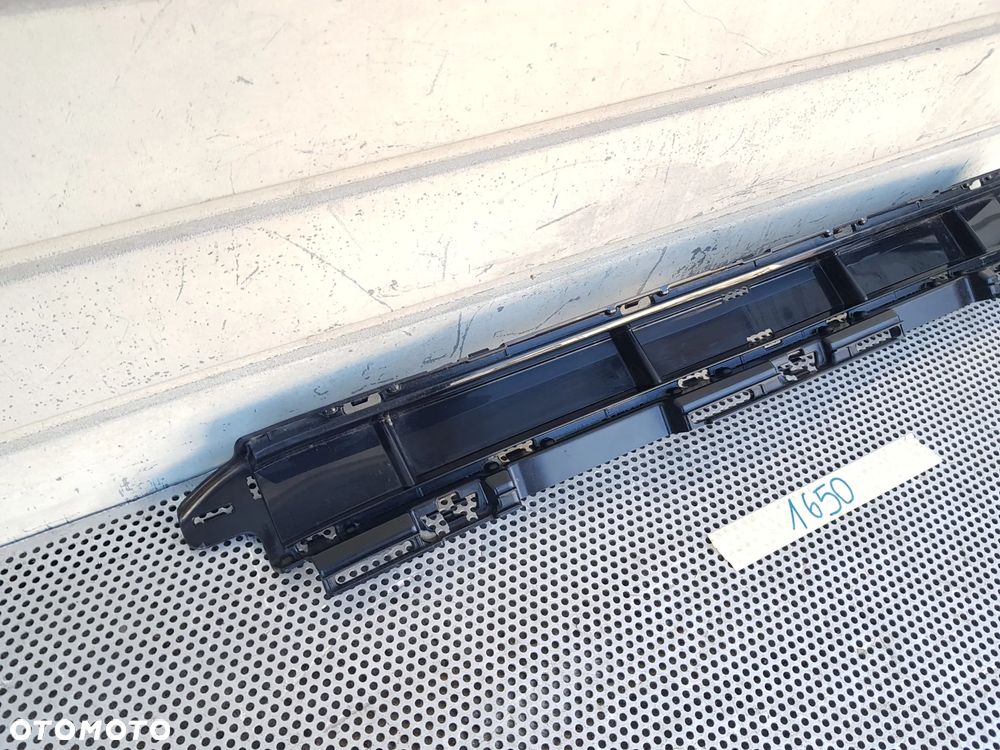 Mercedes W213 E63 AMG LIFT Kratka Zderzaka Środkowa Przód - 2