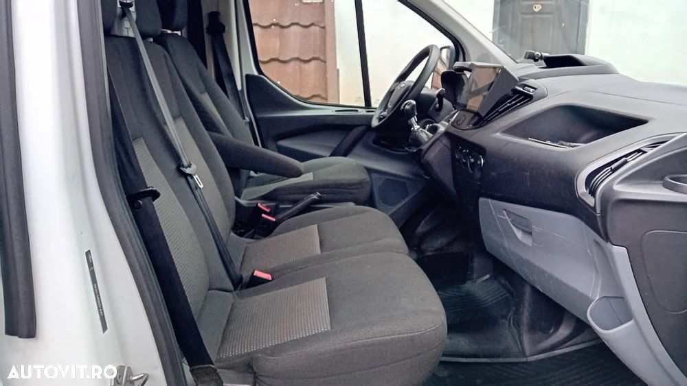 Ford Transit Custom - 11