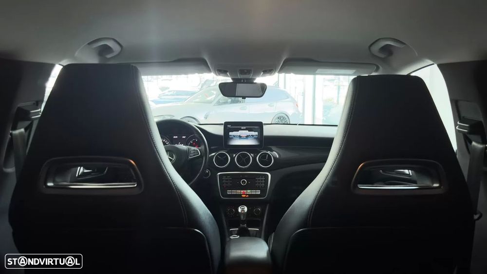 Mercedes-Benz CLA 180 d Shooting Brake Urban - 21