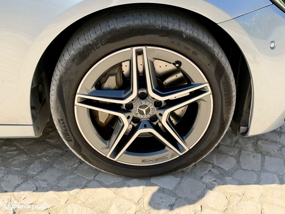 Mercedes-Benz E 300 de AMG Line - 35