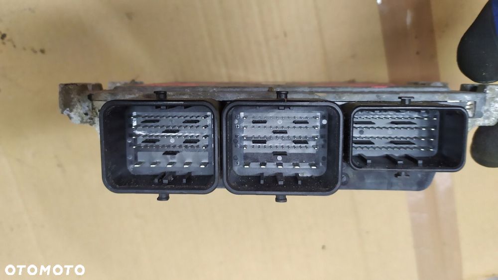 FORD C-MAX GRAND 1.6 TDCI KOMPUTER SILNIKA AV61-12A650-GD - 4