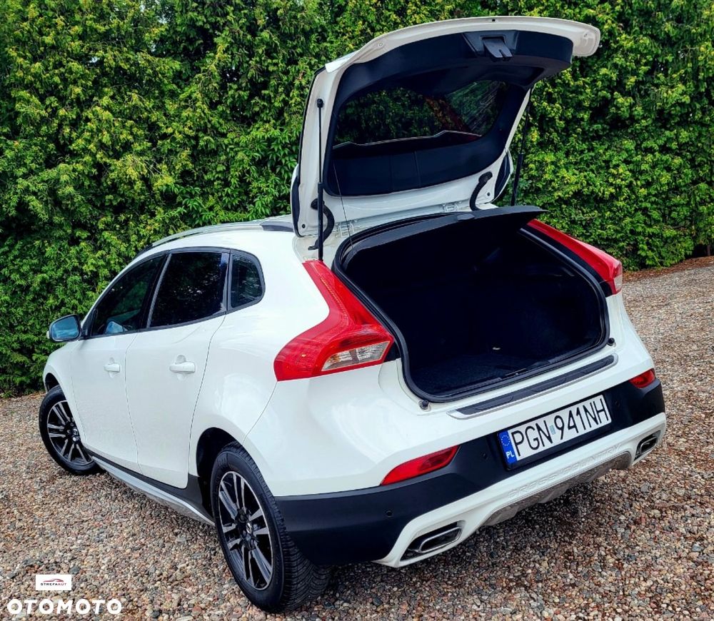 Volvo V40 Cross Country - 29