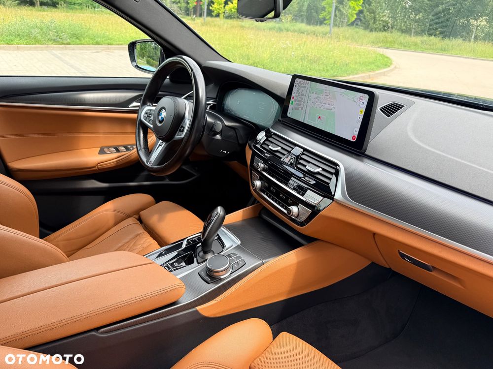 BMW Seria 5 530i xDrive M Sport sport - 28