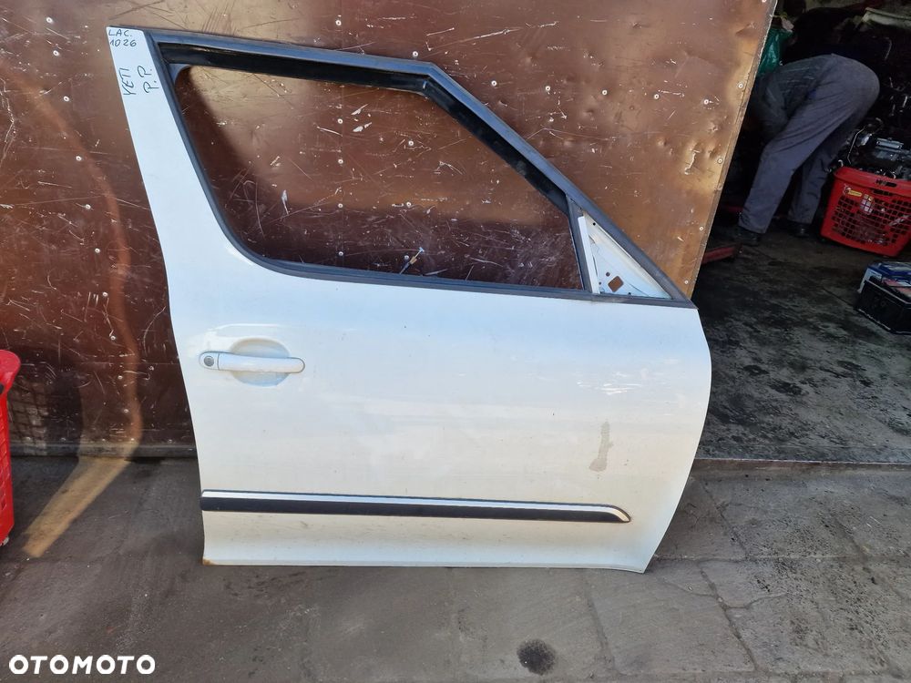 Drzwi prawy przód  skoda  yetii - 2