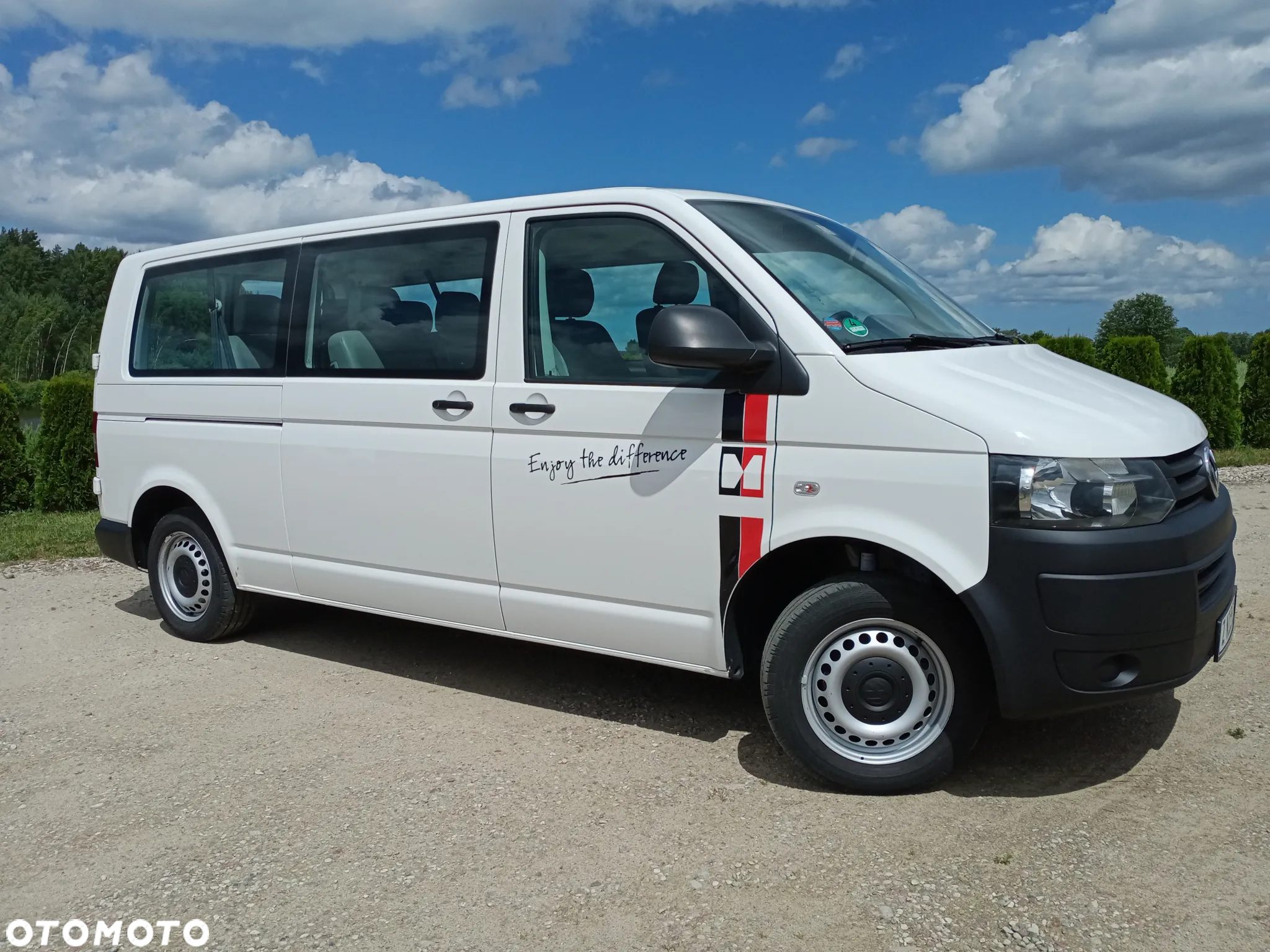 Volkswagen T5 LIFT T6 9 osobowy 2015 .rok 2.0 140 KM Long  6 bieg. serwis do końca doinwestowany klima  tempomat  vebasto isofix - 28