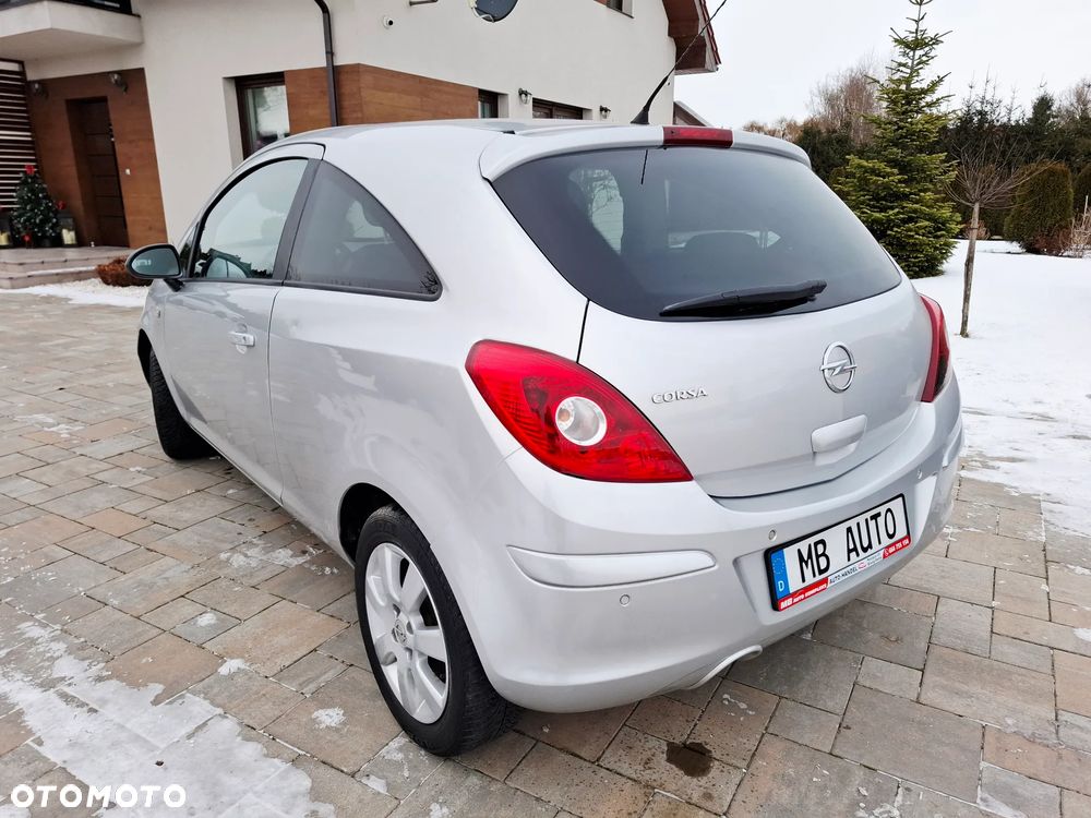 Opel Corsa 1.4 16V Satellite - 15