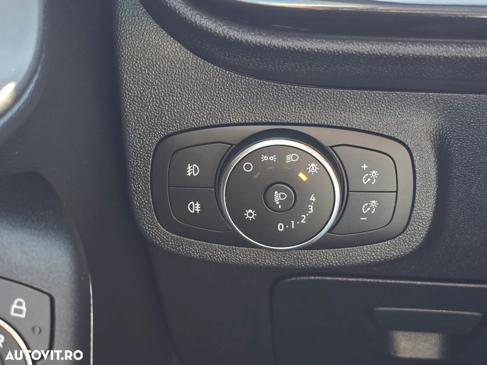 Ford Fiesta 1.0 EcoBoost mHEV ST Line - 11